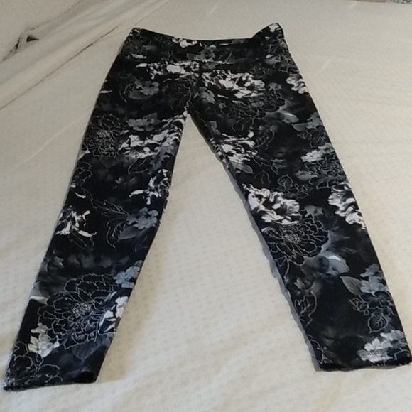 Balance Collection floral leggings - Picture 5 of 6